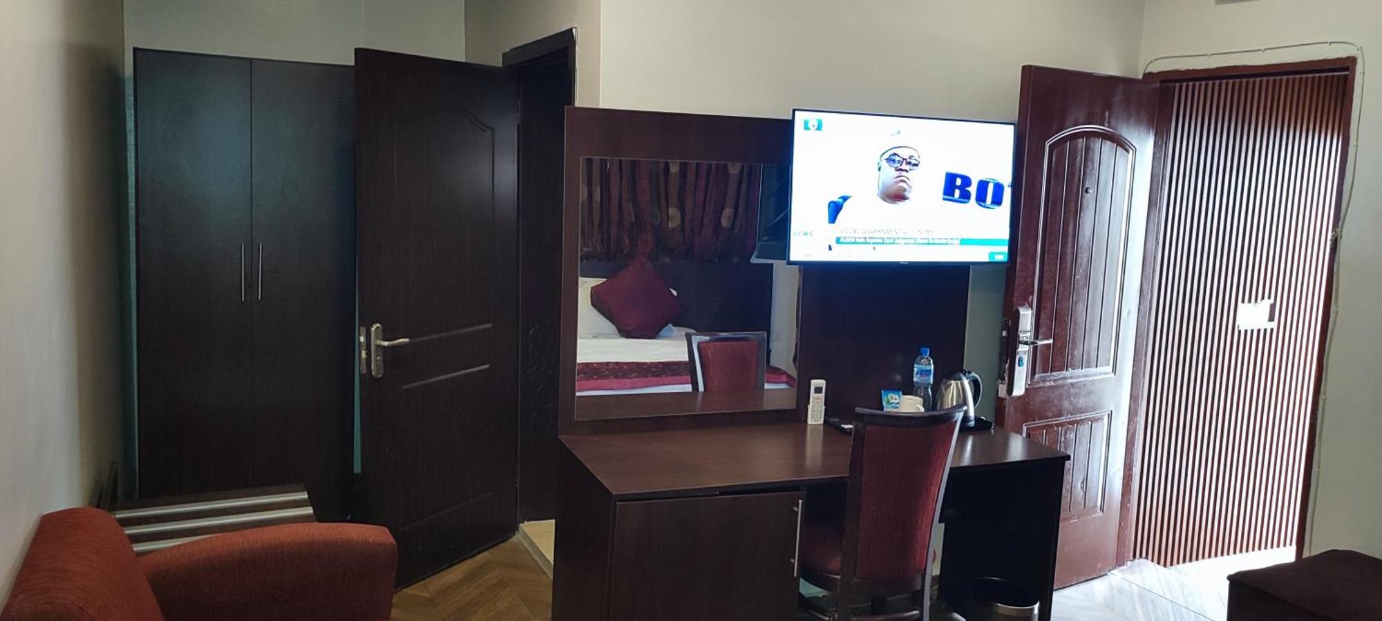 Grand Inn & Suites Ijebu Ode Zewnętrze zdjęcie
