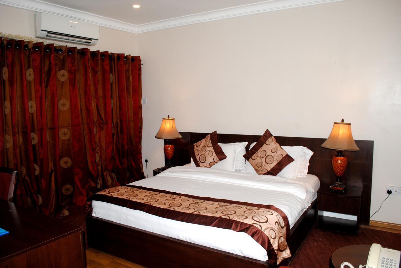 Grand Inn & Suites Ijebu Ode Zewnętrze zdjęcie